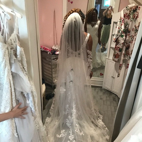 Maggie Sottero Lydia Anne Wedding Dress - Picture 2 of 16